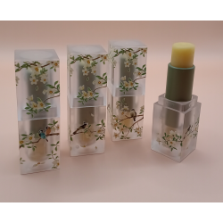 Balzám na rty s včelím voskem